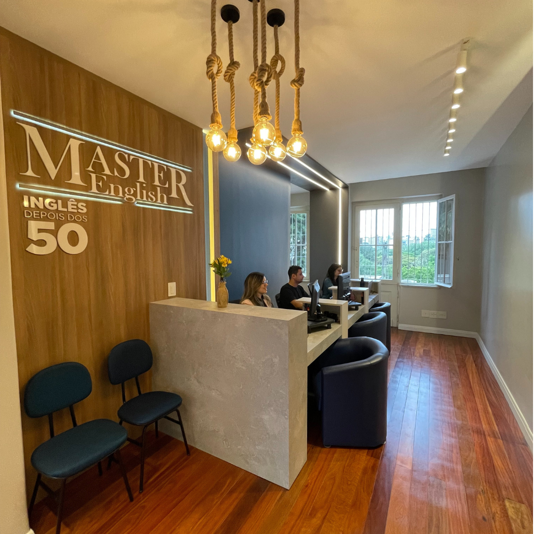 Master English abre nova sede em Porto Alegre